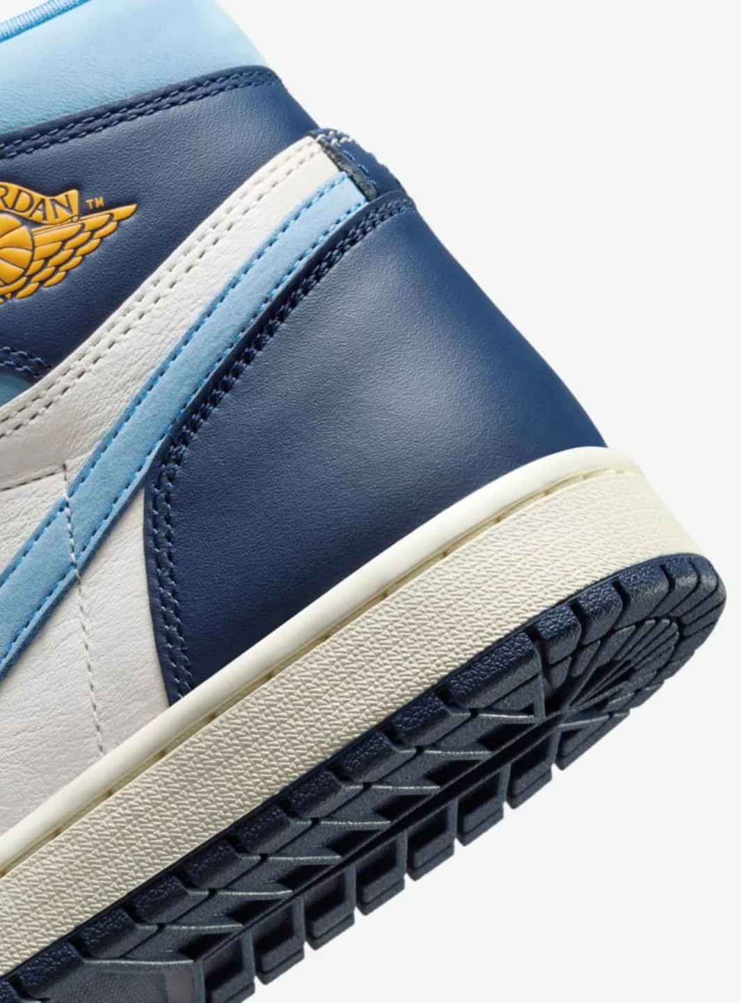 Air Jordan 1 High OG First in Flight - Image 5