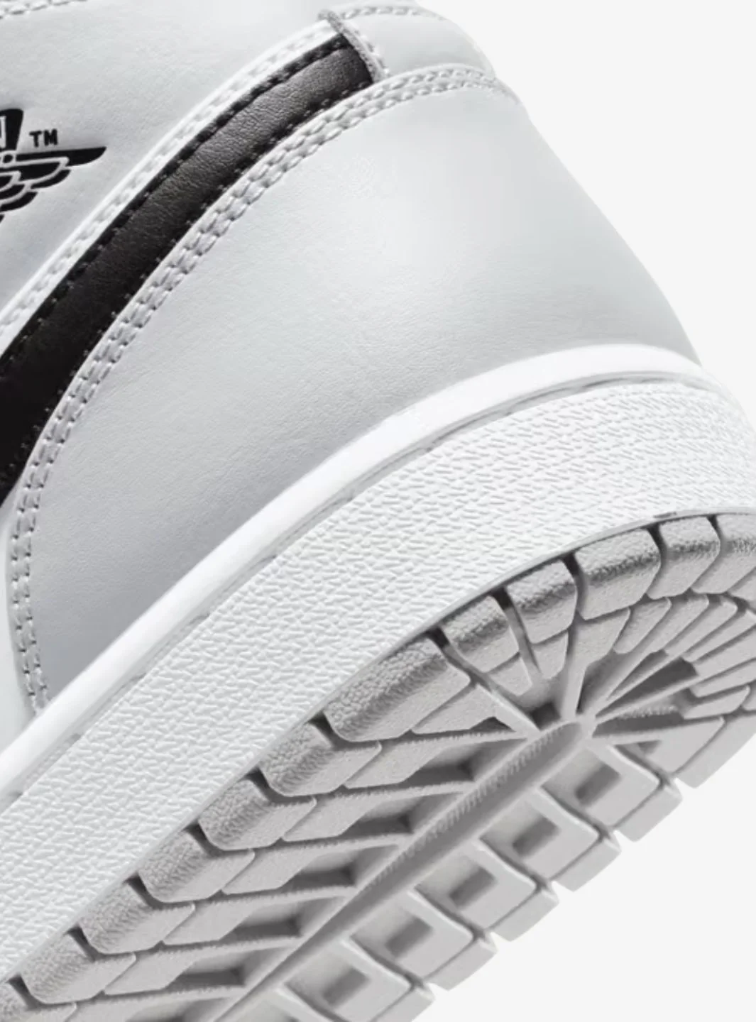 Air Jordan 1 Mid Light Smoke Grey - Image 5