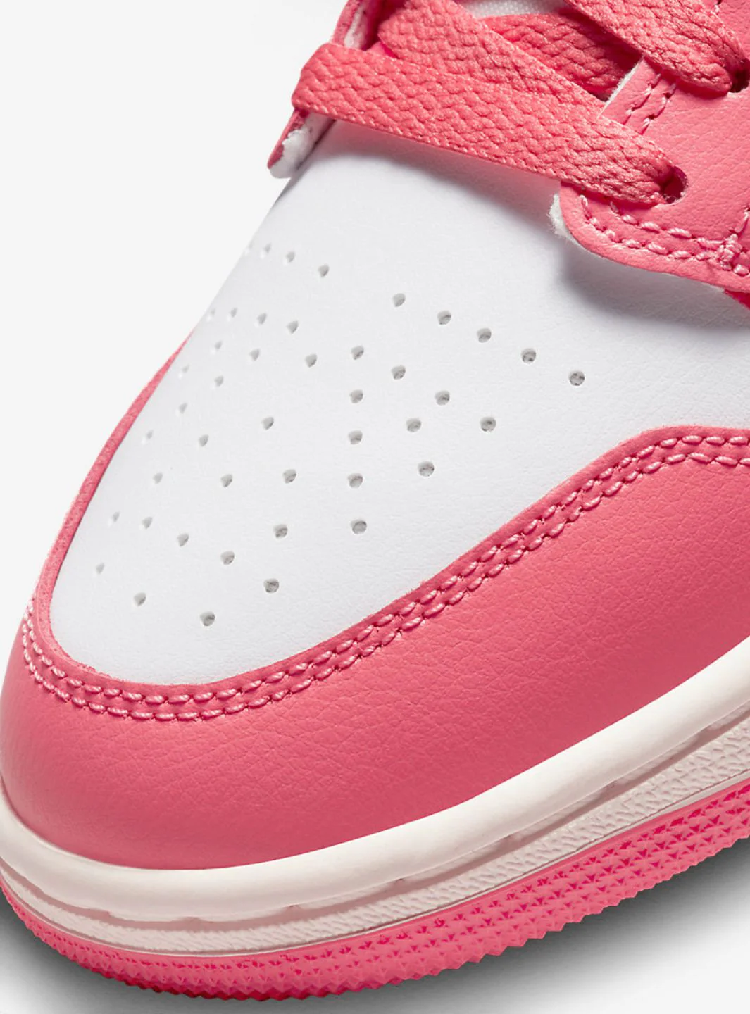 Air Jordan 1 Mid Strawberries & Cream - Image 3