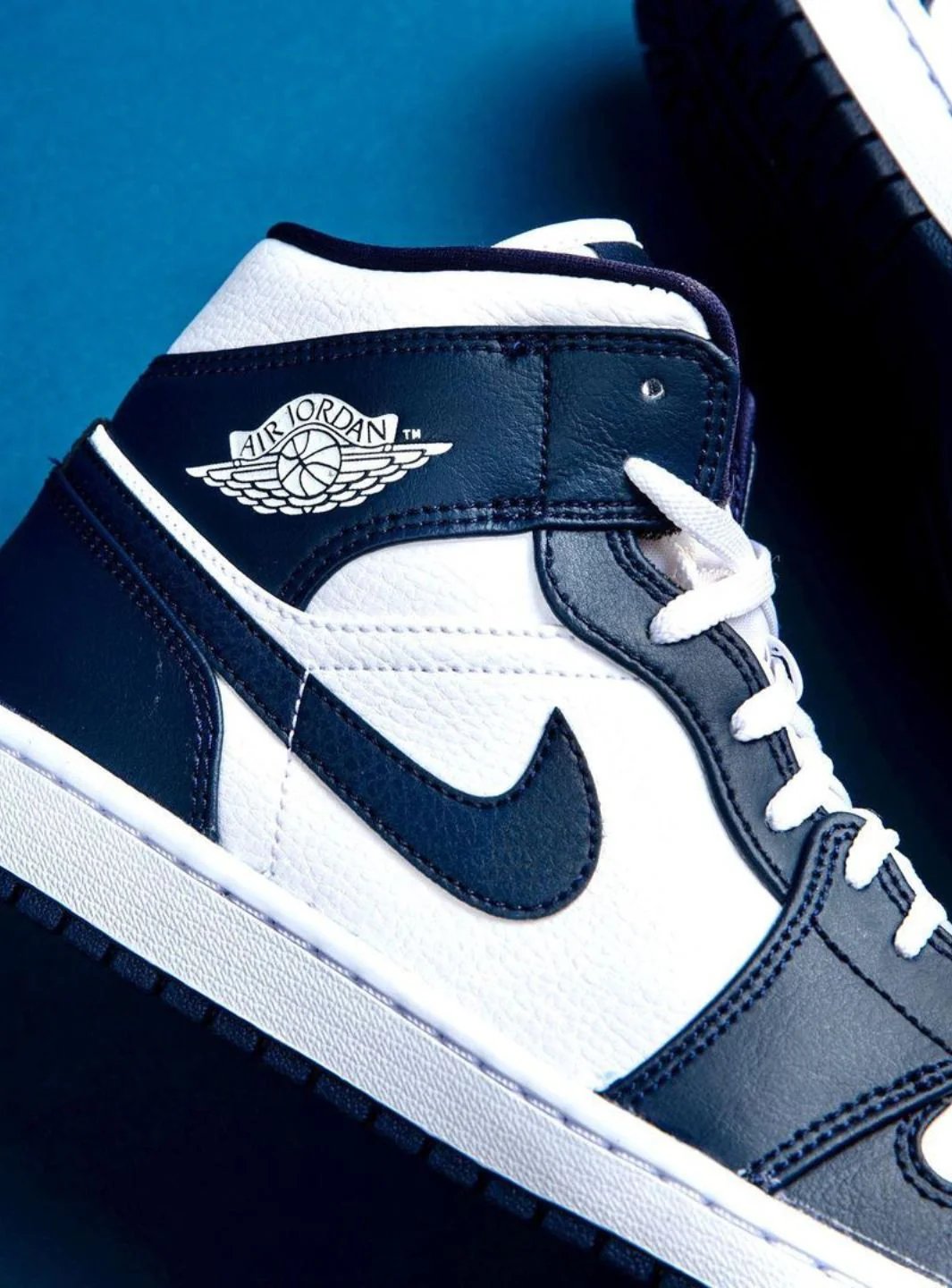 Air Jordan 1 Mid White Metallic Gold Obsidian - Image 8