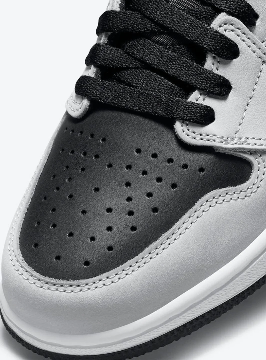 Air Jordan 1 Retro High Shadow 2.0 - Image 3