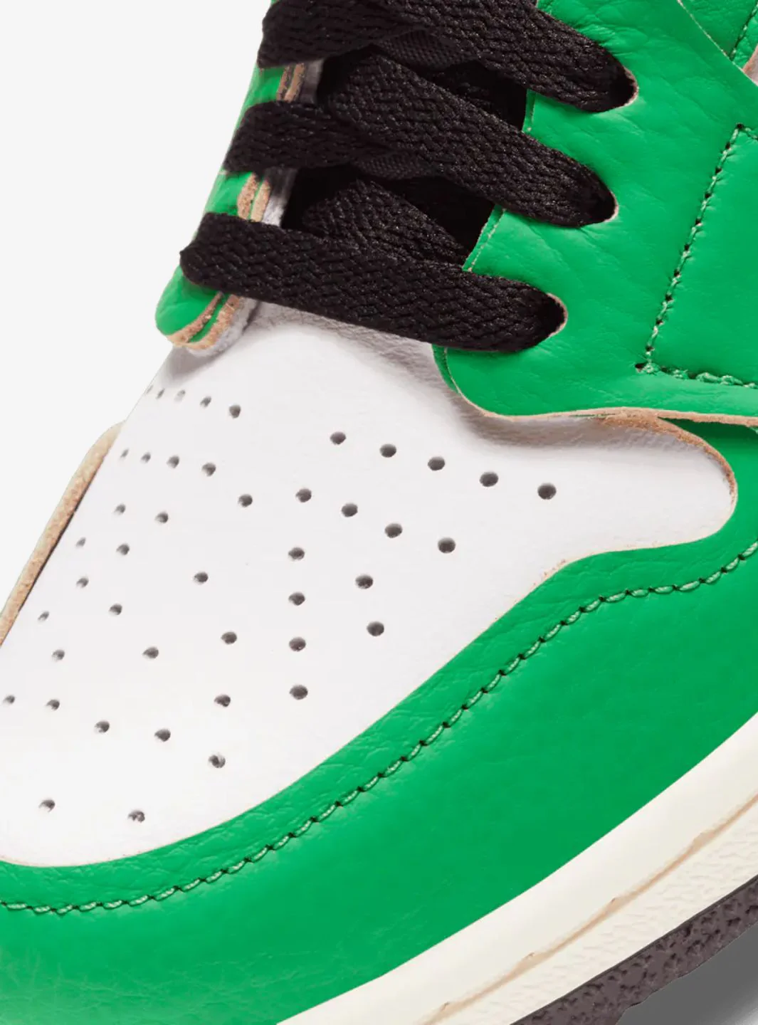 Air Jordan 1 Retro High Lucky Green - Image 4