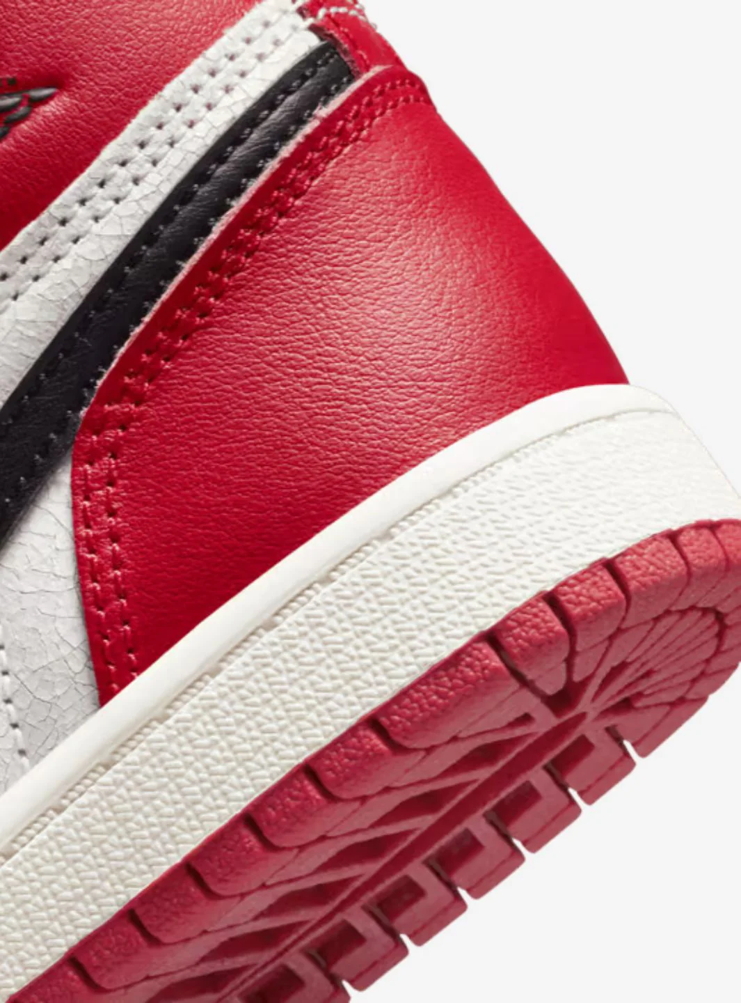 Air Jordan 1 Retro High OG Chicago Lost and Found (PS) - Image 5