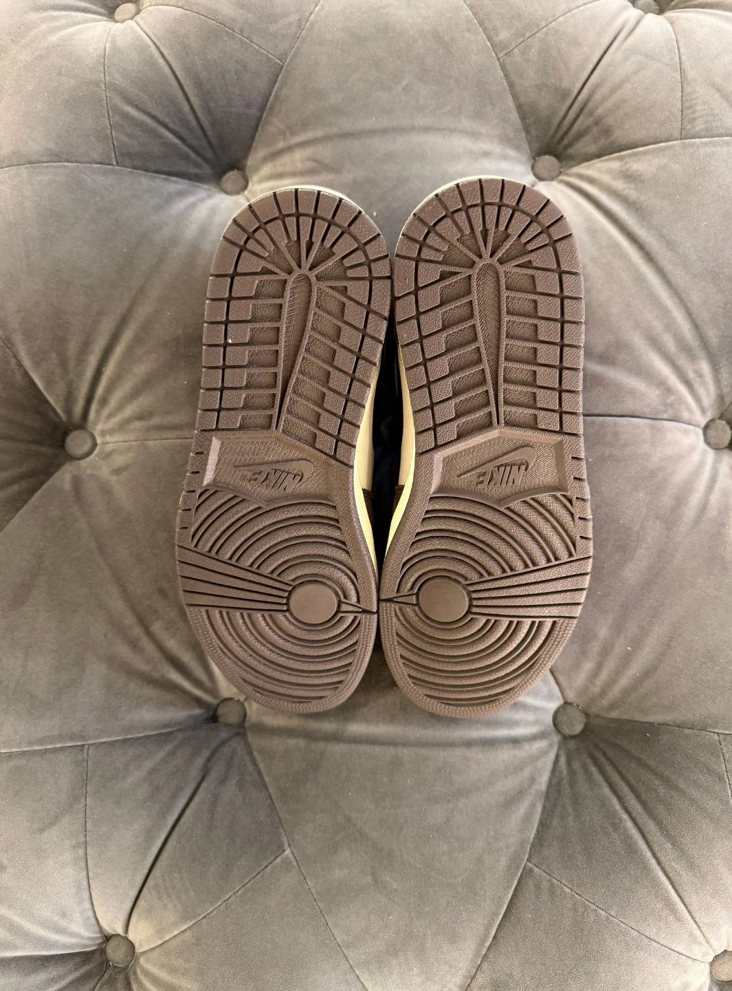 Air Jordan 1 Retro High OG SP Travis Scott Mocha - Usato 9.9/10 - Image 7