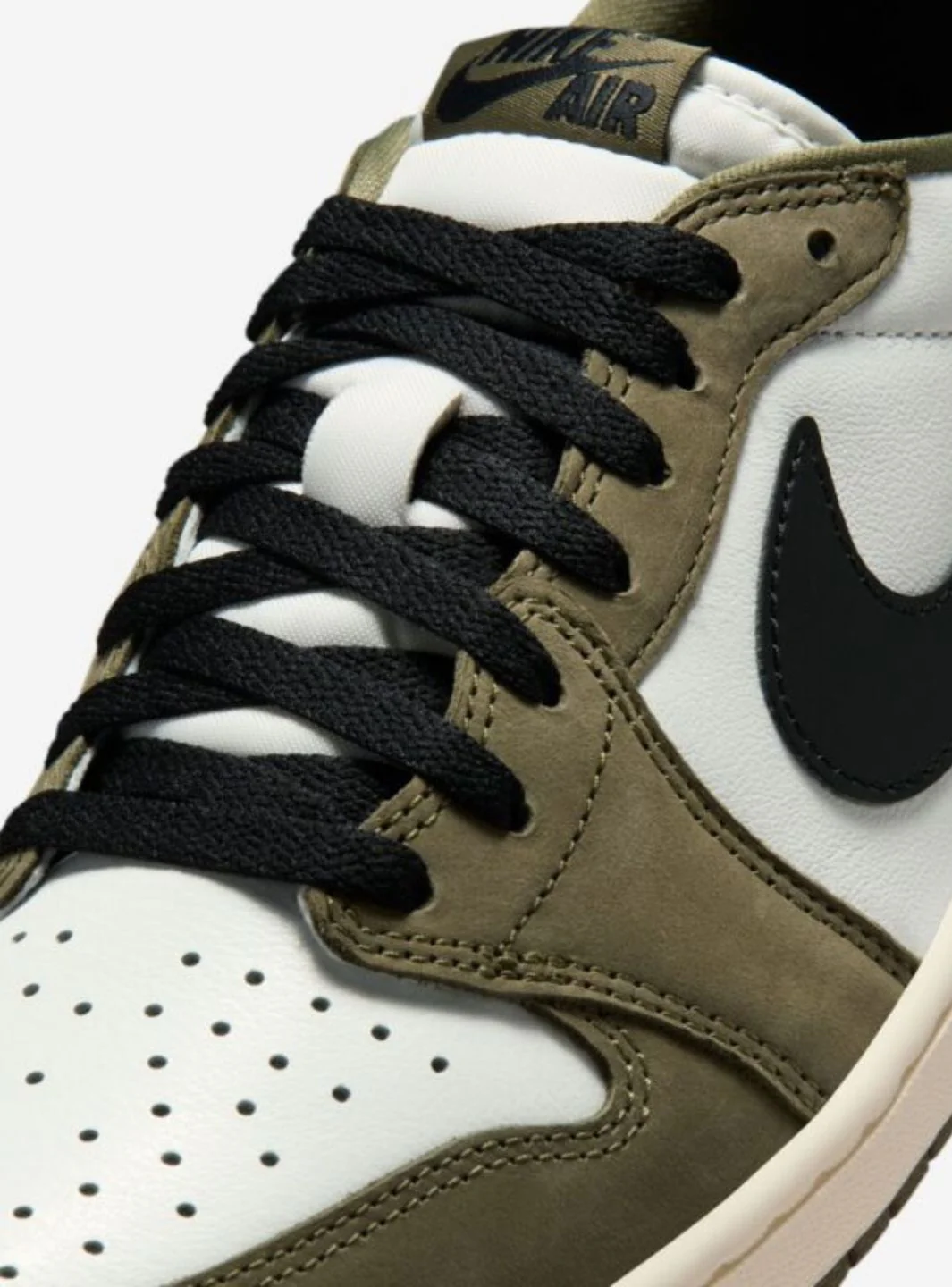 Air Jordan 1 Retro Low OG Medium Olive - Image 3