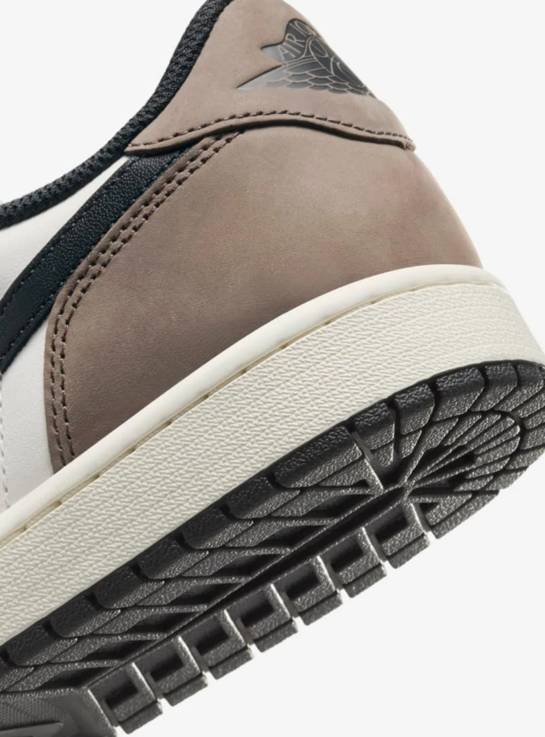 Air Jordan 1 Retro Low OG Mocha - Image 4