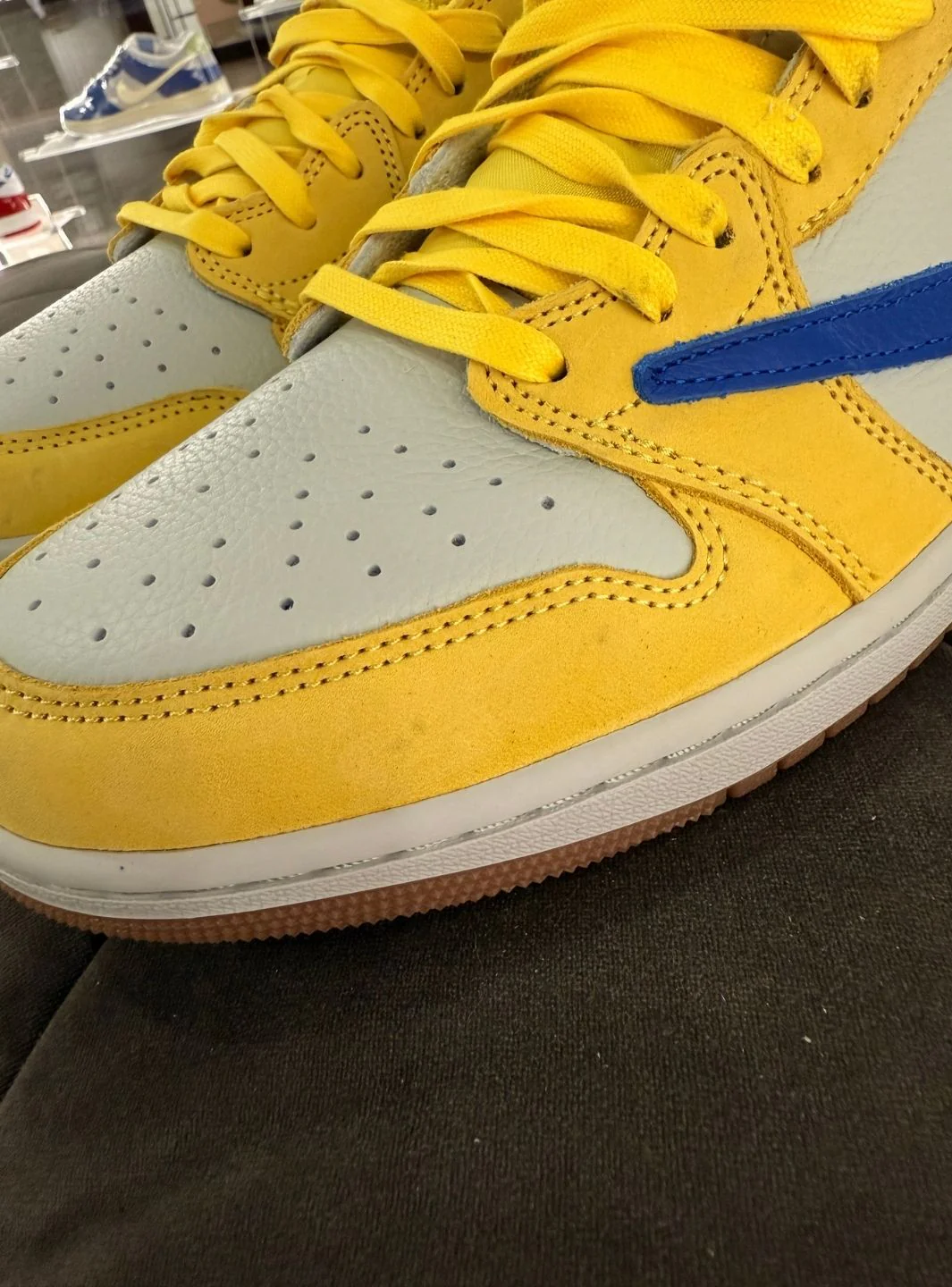 Air Jordan 1 Retro Low OG SP Travis Scott Canary - Usato 10/10 - Image 12