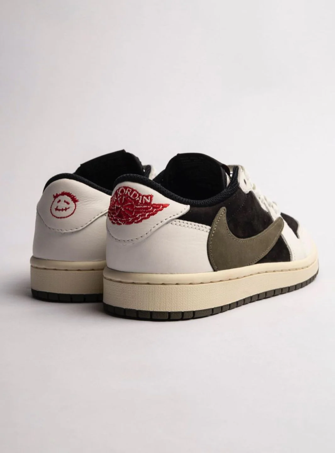 Air Jordan 1 Retro Low OG SP Travis Scott Olive - Image 14