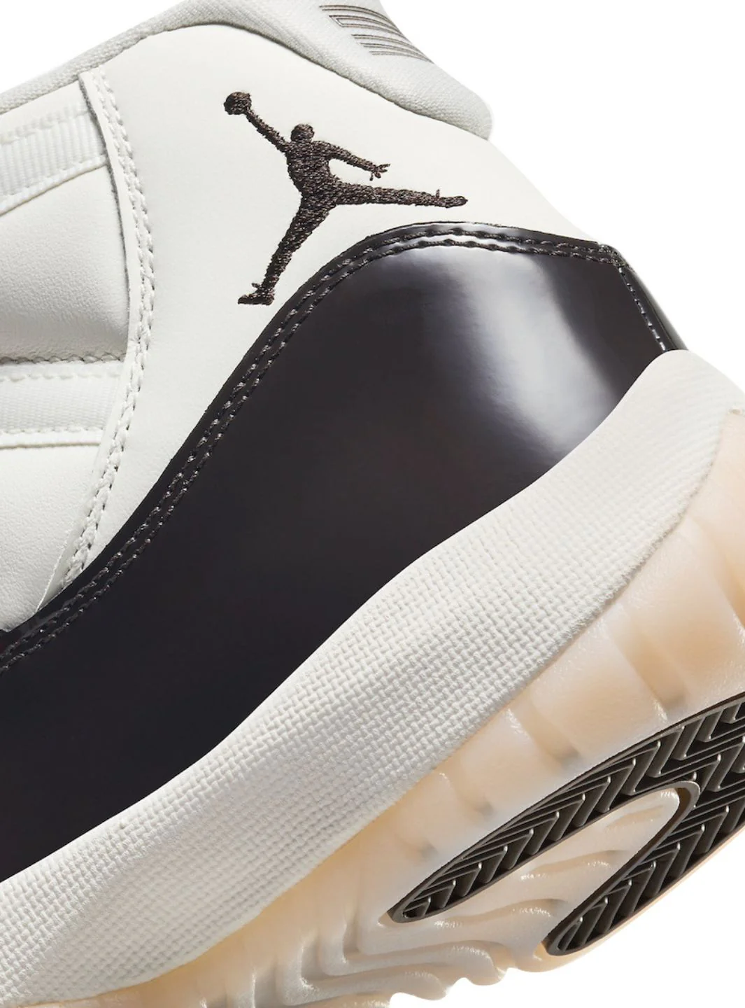 Air Jordan 11 Retro Neapolitan - Image 5