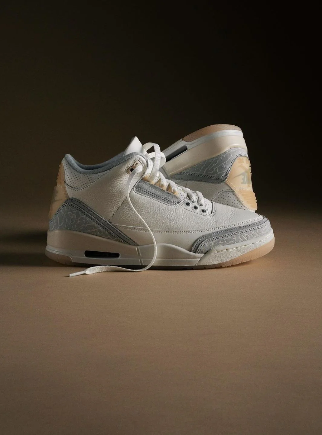 Air Jordan 3 Craft Ivory - Image 9