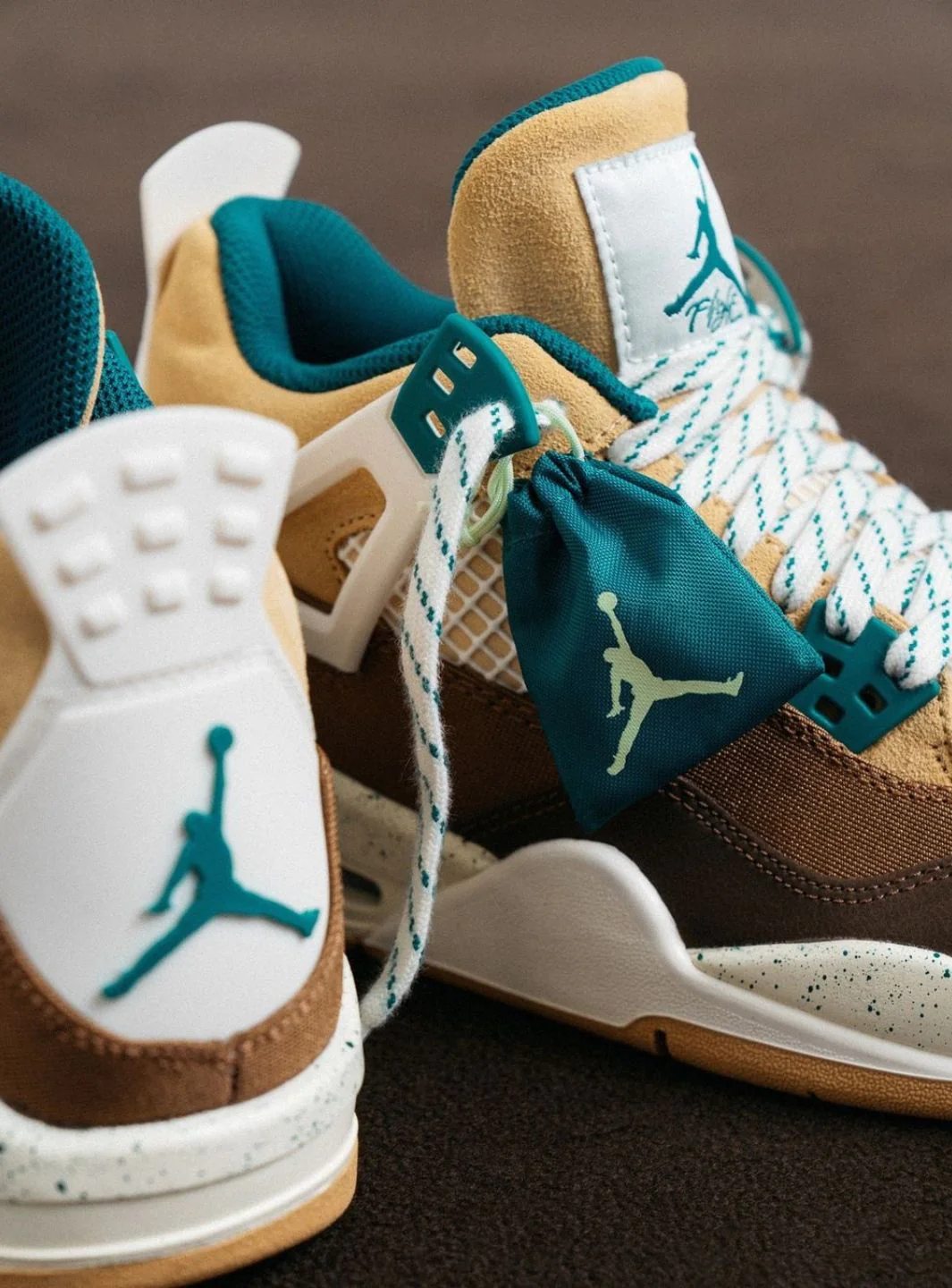 Air Jordan 4 Retro Cacao Wow - Image 7