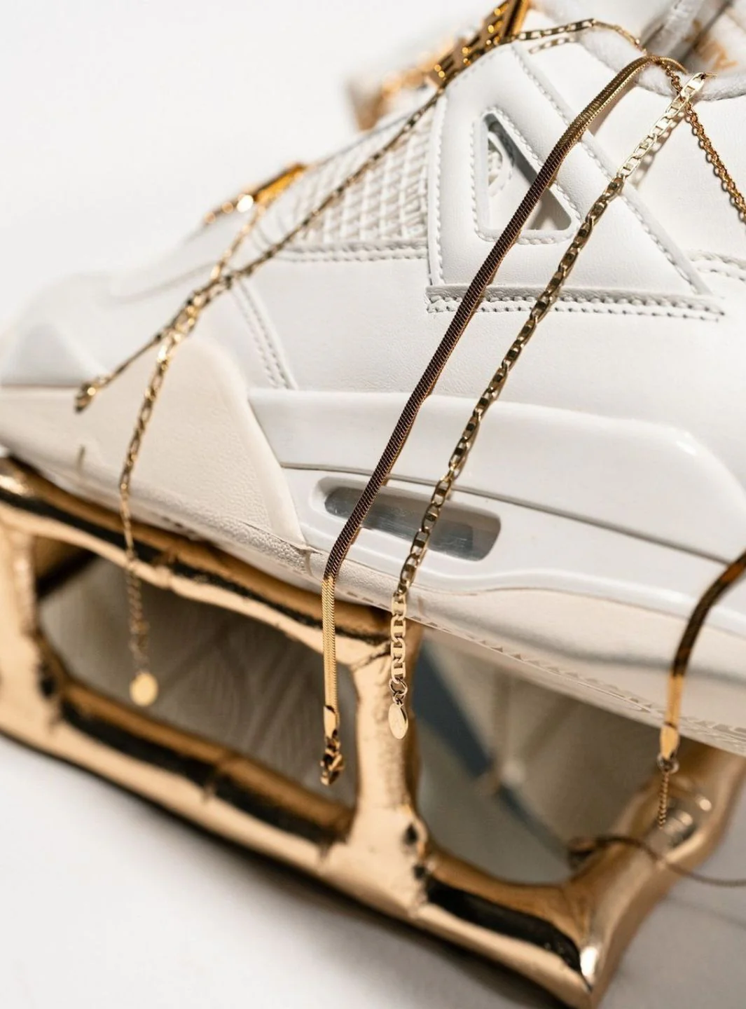 Air Jordan 4 Retro Metallic Gold - Image 8