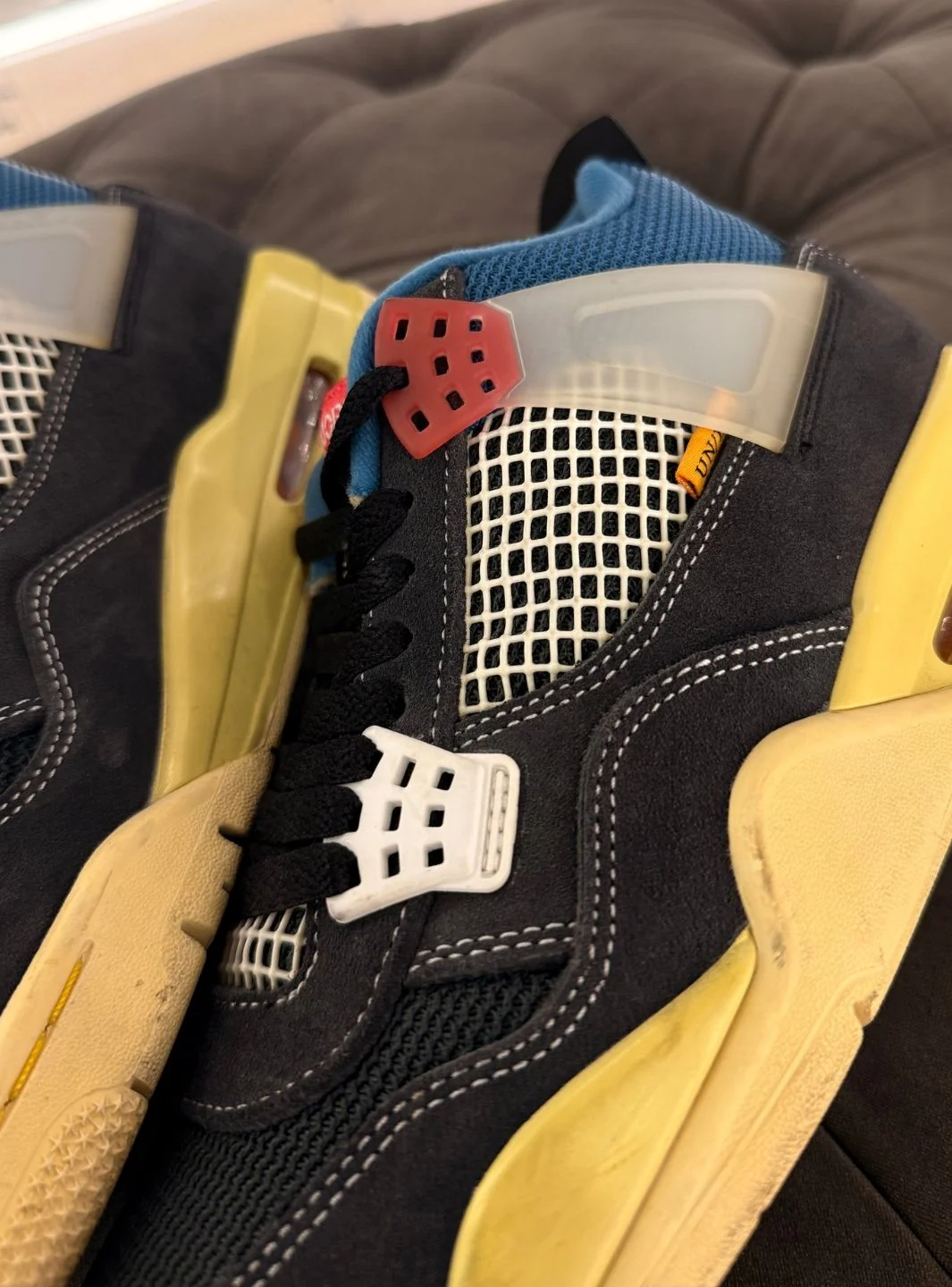 Air Jordan 4 Retro Union Off Noir - Usato 9/10 - Image 11
