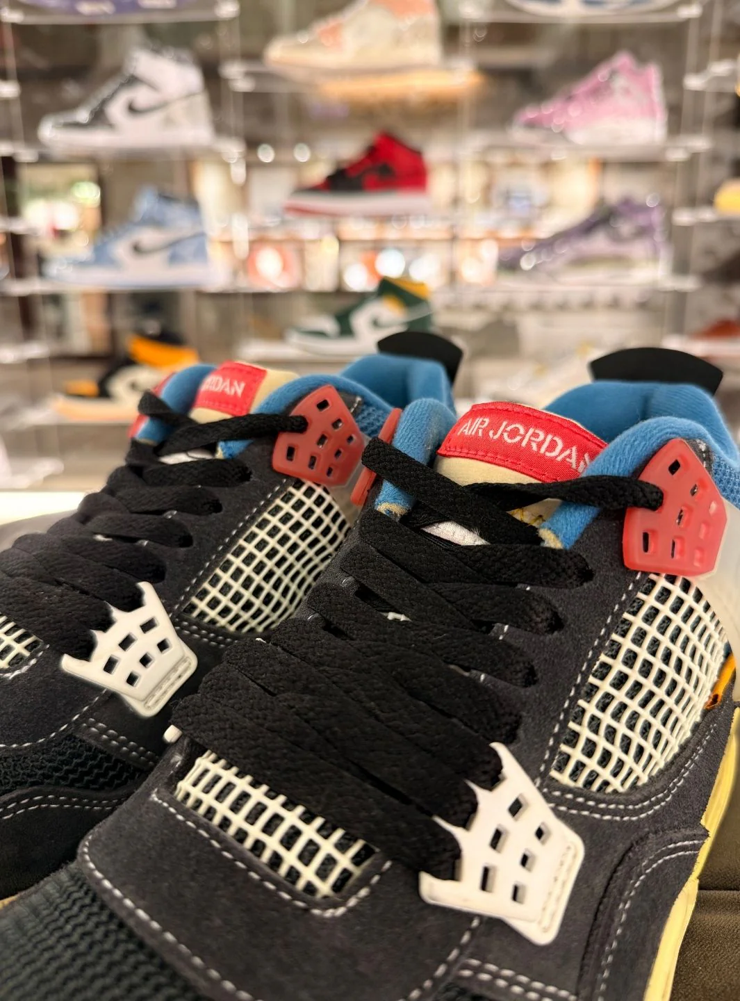 Air Jordan 4 Retro Union Off Noir - Usato 9/10 - Image 12