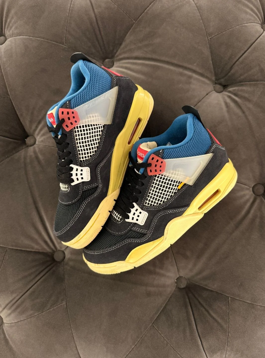 Air Jordan 4 Retro Union Off Noir - Usato 9/10 - Image 2