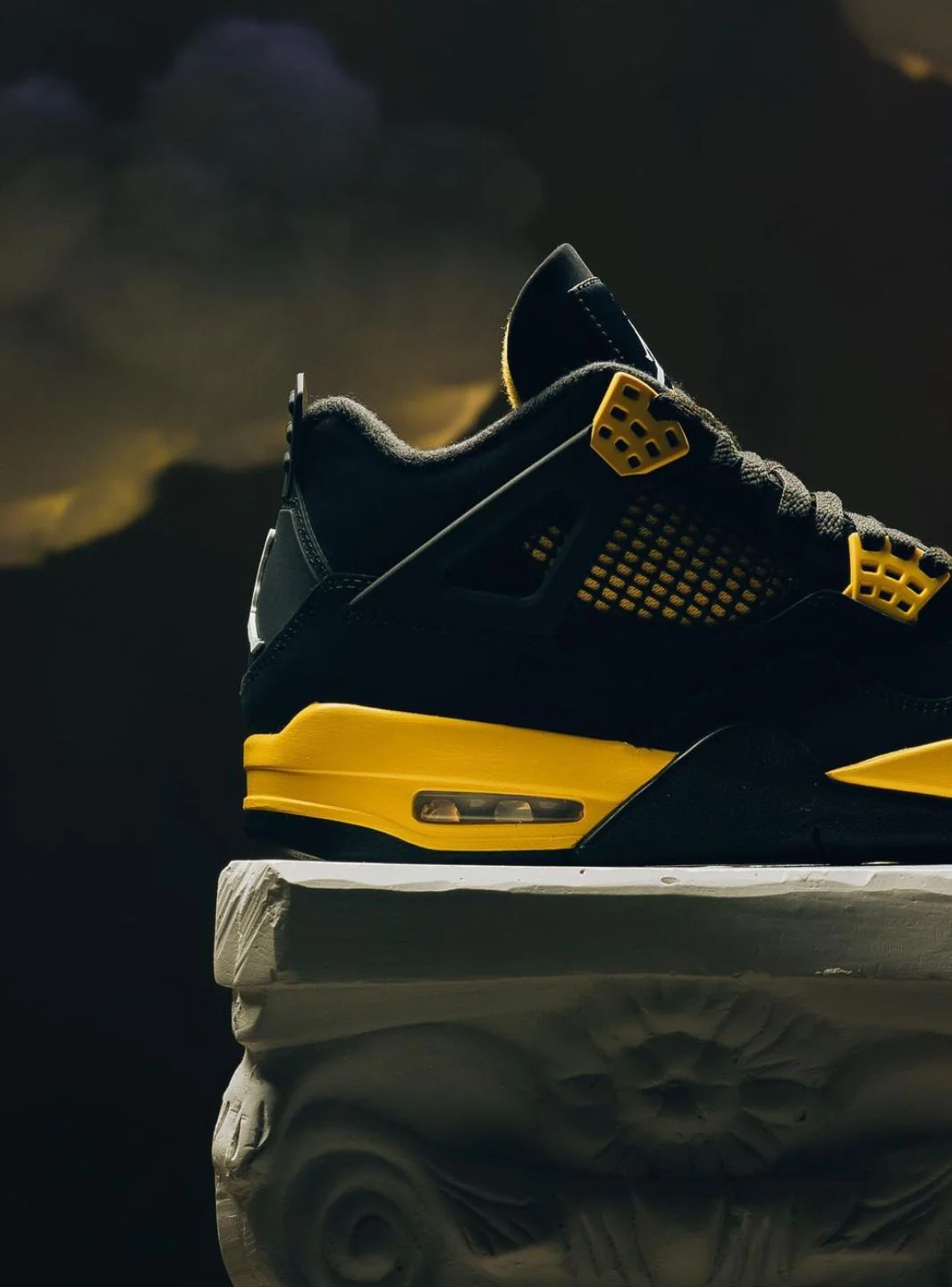 Air Jordan 4 Retro Yellow Thunder (2023) - Image 15
