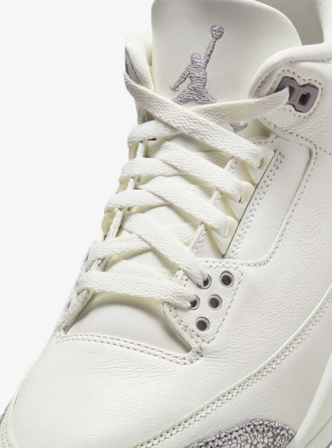 Air Jordan 3 Retro Sail Cement Grey - Image 3