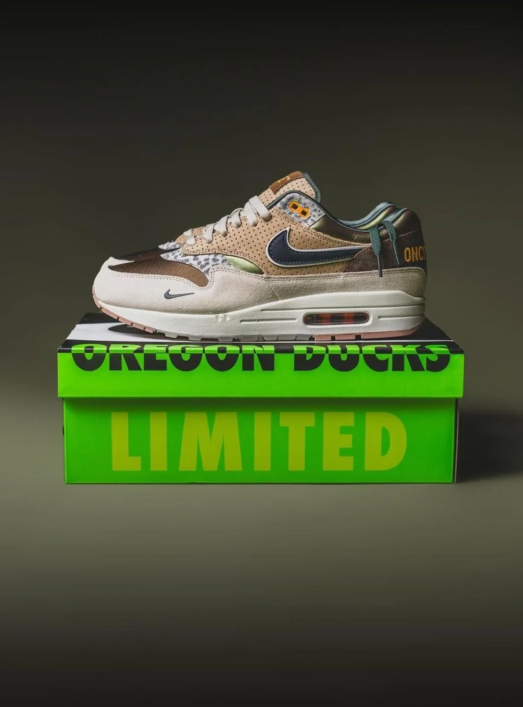 Nike Air Max 1 '87 Premium University of Oregon PE (2024) - Image 7