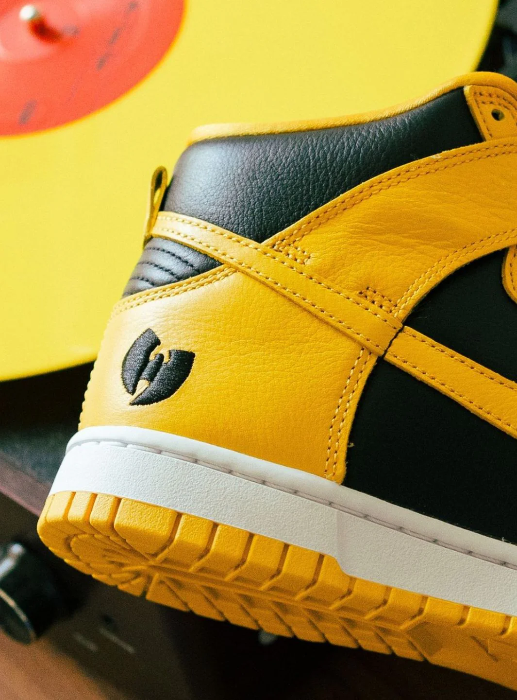 Nike Dunk High Wu-Tang (2024) - Image 10