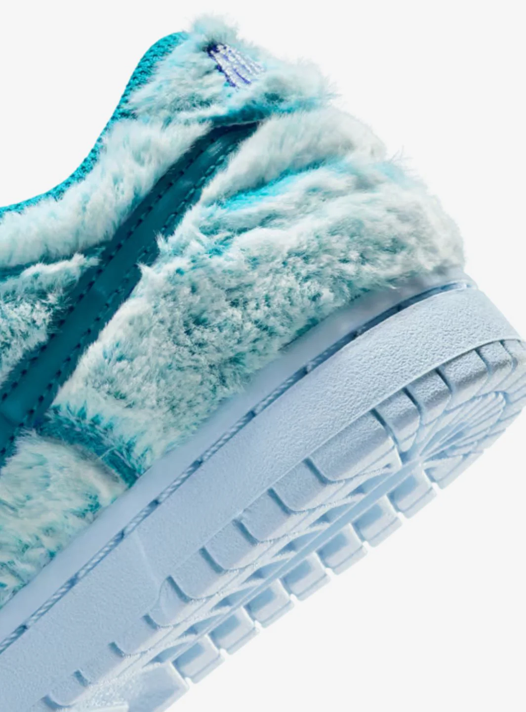 Nike Dunk Low Abominable Snowman (GS) - Image 5