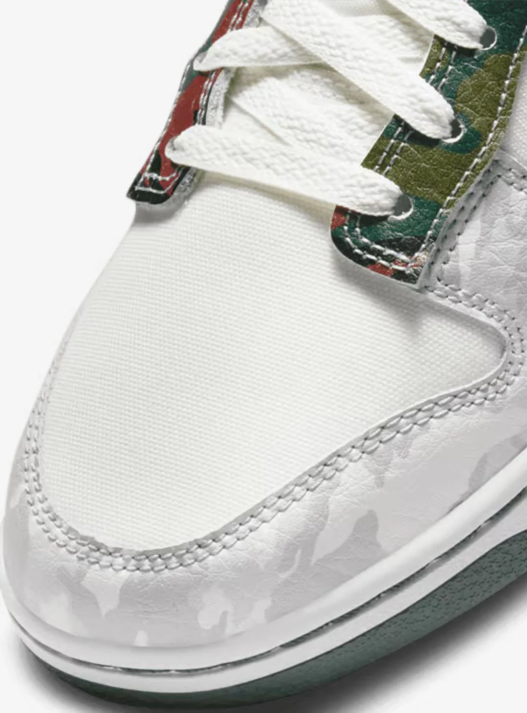 Nike Dunk Low SE Sail Multi-Camo - Image 3