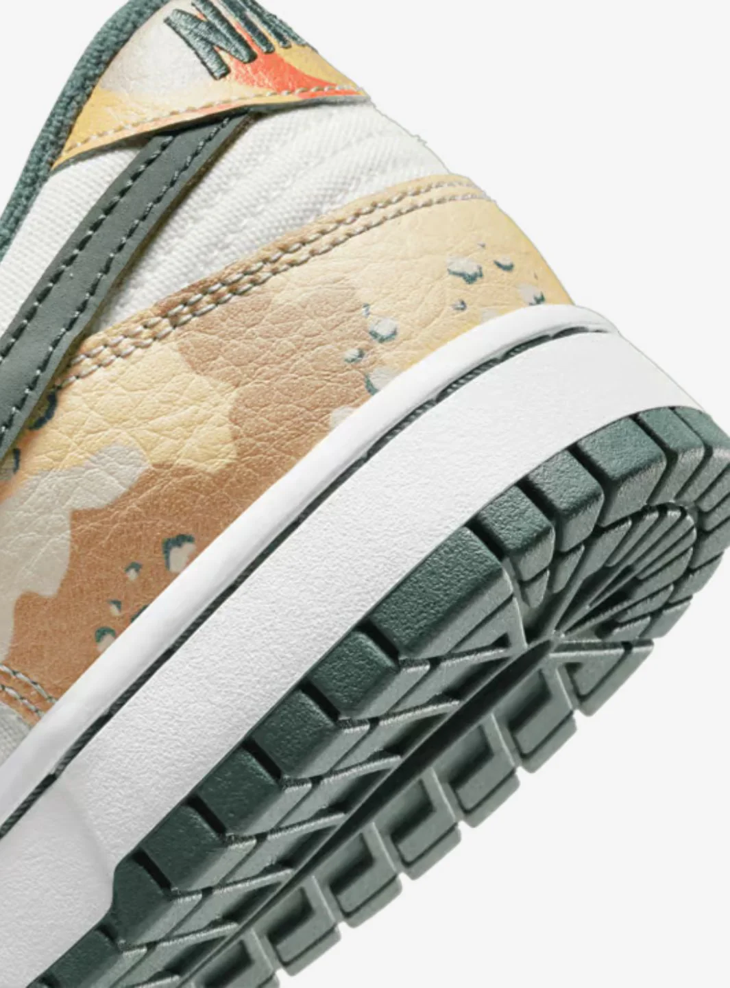 Nike Dunk Low SE Sail Multi-Camo - Image 5