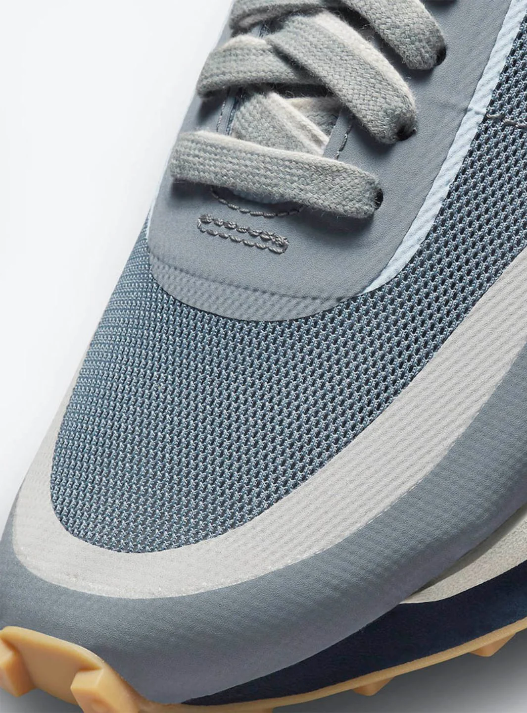Nike LD Waffle Sacai CLOT Kiss of Death 2 Cool Grey - Image 3