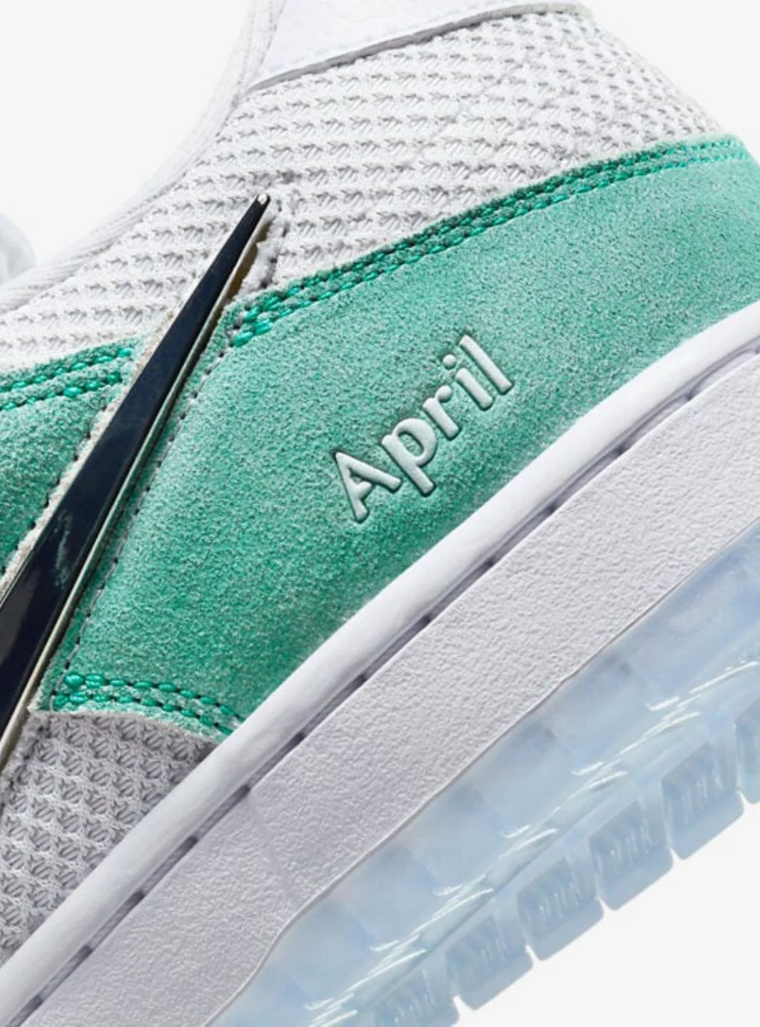Nike SB Dunk Low April Skateboards - Image 8