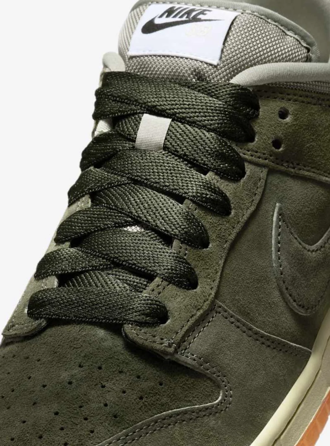 Nike SB Dunk Low Pro B Sequoia - Image 3