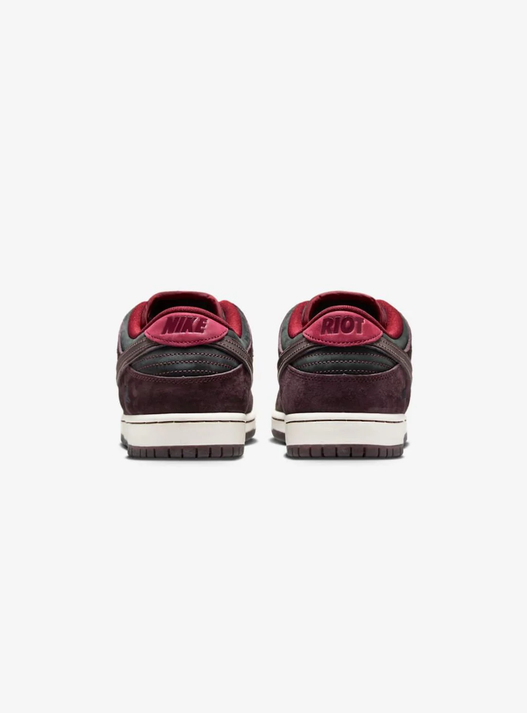 Nike SB Dunk Low Riot Skateshop - Image 6