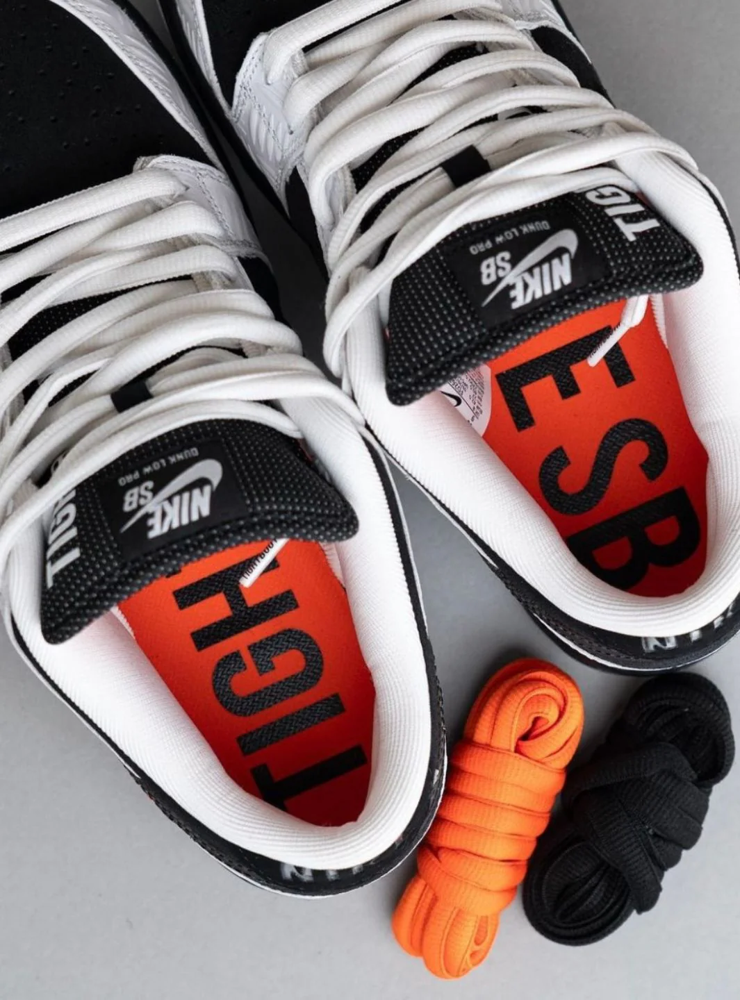 Nike SB Dunk Low TIGHTBOOTH - Image 9