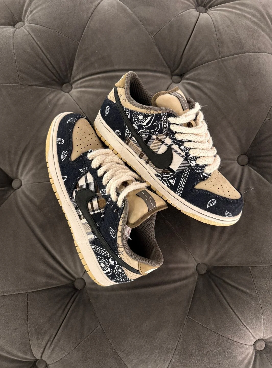 Nike SB Dunk Low Travis Scott - Usato 9.5/10 - Image 2
