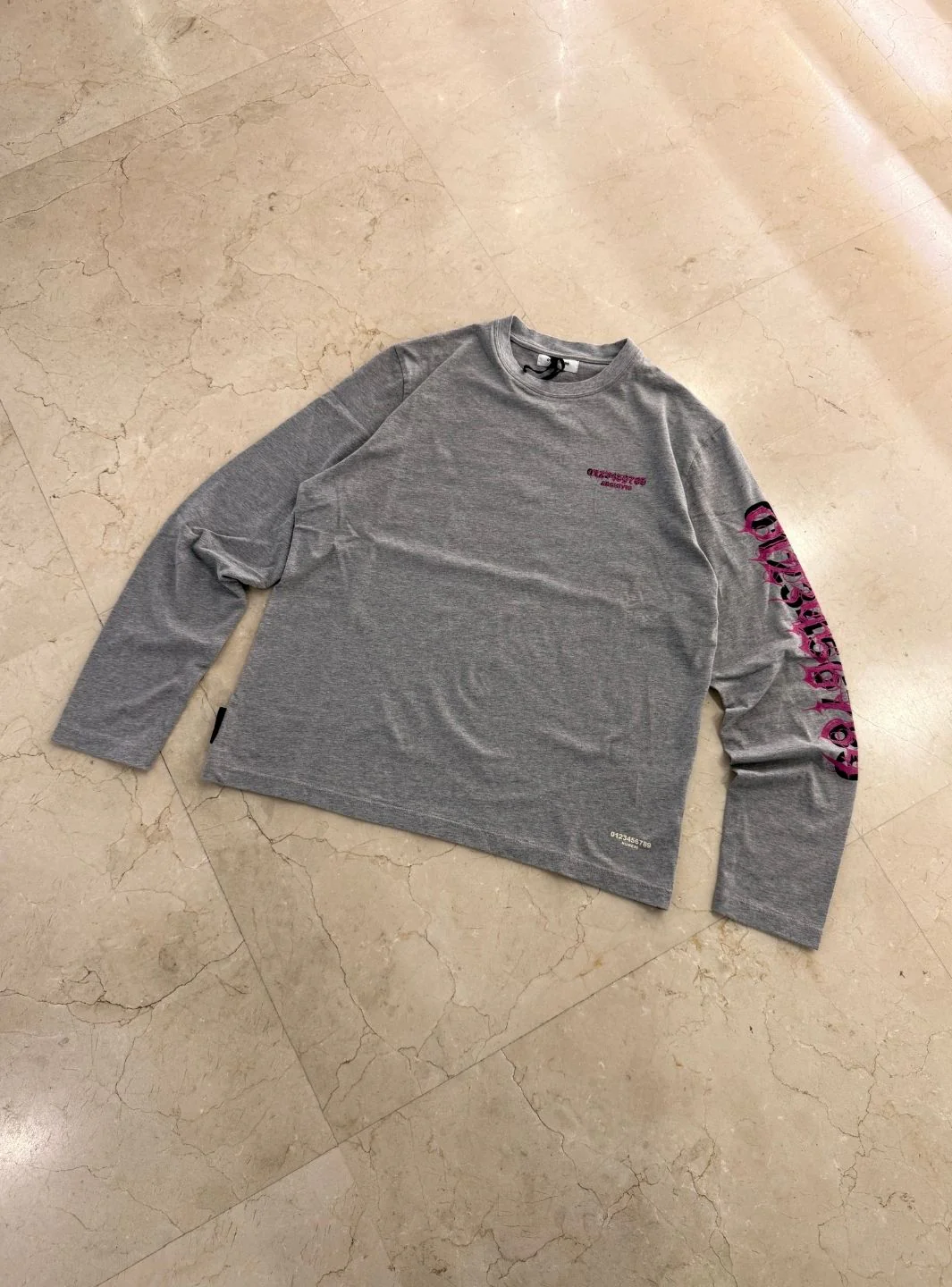 Numeri Archivio Longsleeve Grey Melange Fuchsia - Image 3