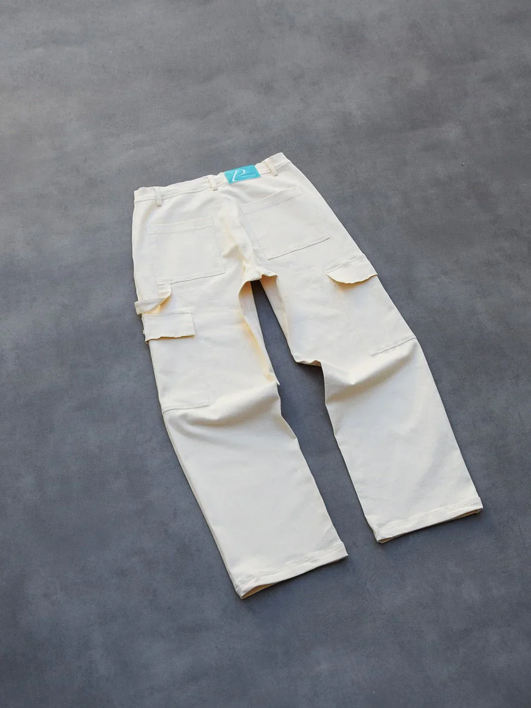 Pantalón Cargo Pant Cream - Image 3