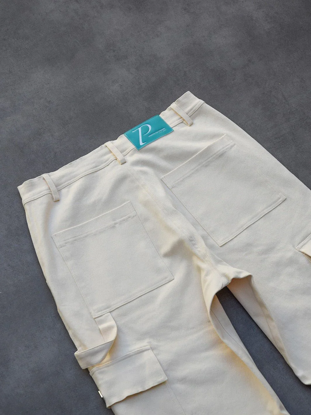 Pantalón Cargo Pant Cream - Image 4